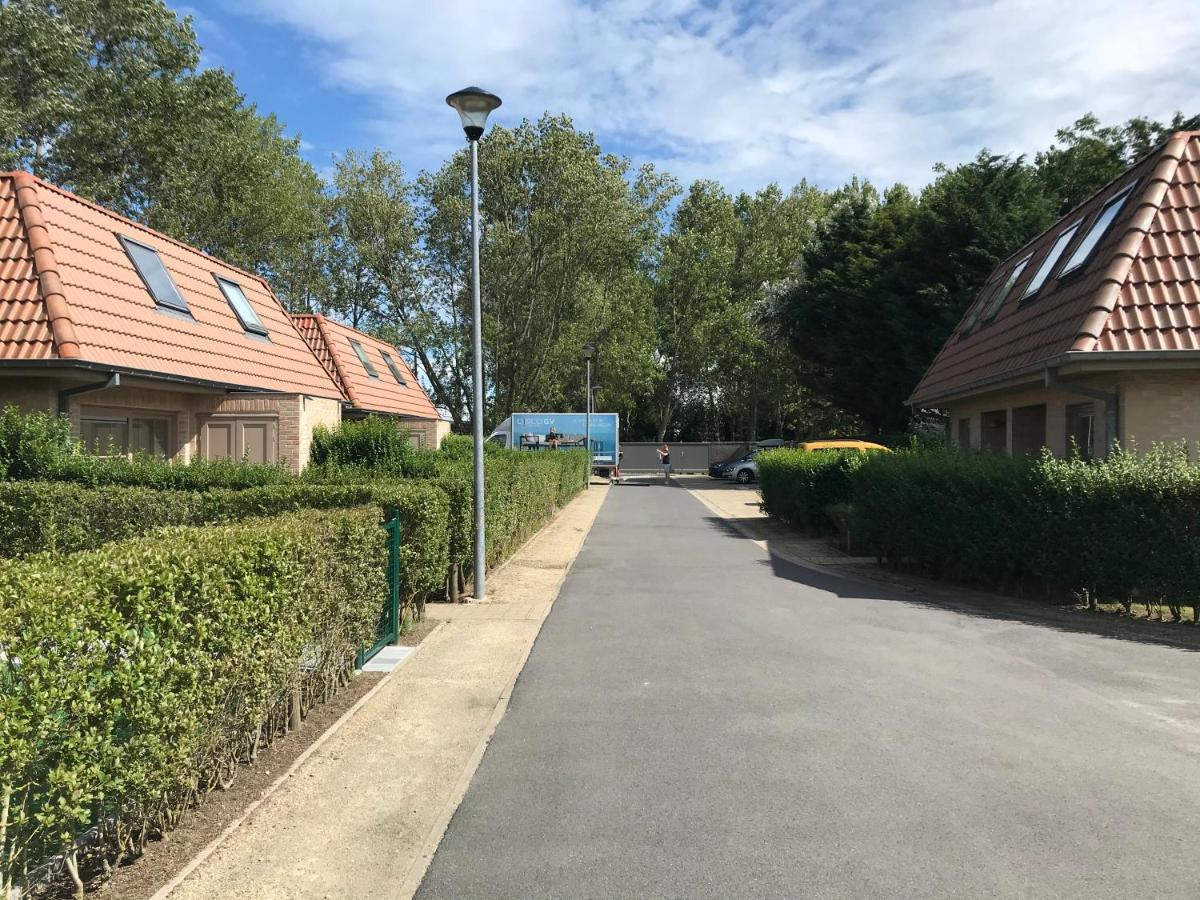 Vakantiehuisje De Panne Vlak Aan Plopsaland En De Zee Extérieur photo